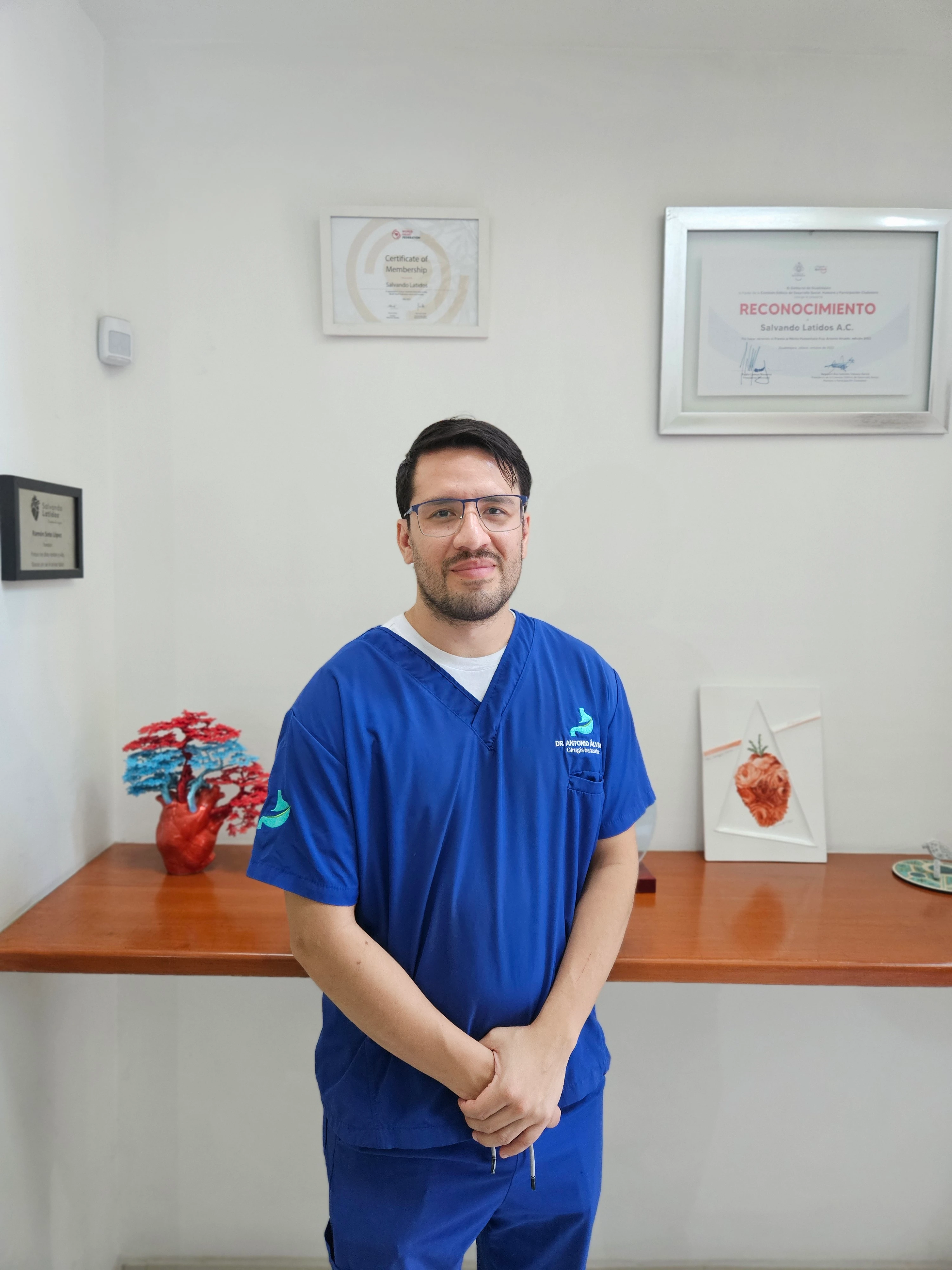 Dr. Antonio Álvarez